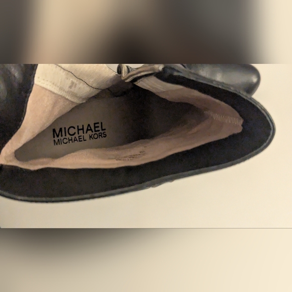 Michael Kors Black Leather Quilted Ankle Stilleto Heel Booties. 4" Heel. Sz 6M - Picture 15 of 16